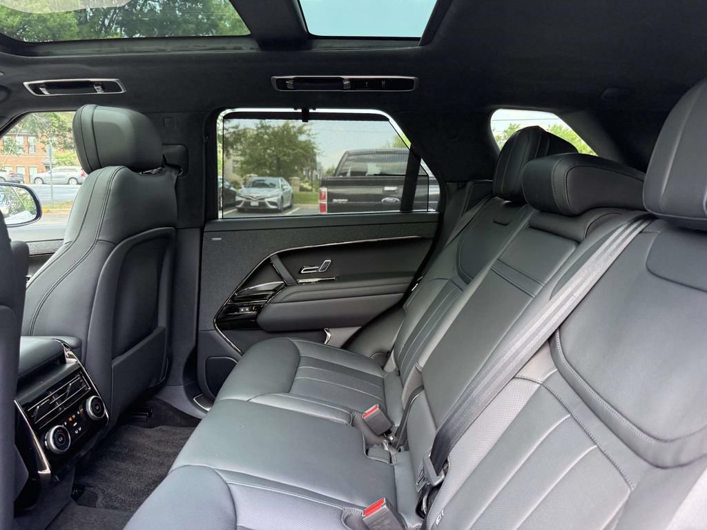 Used 2025 Land Rover Range Rover Sport Autobiography AWD/4WD image 17