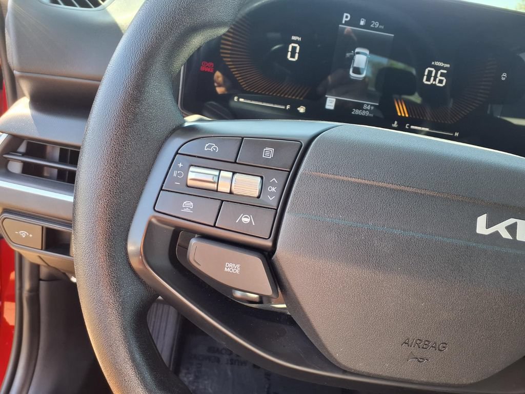 Used 2025 Kia K4 FWD image 18