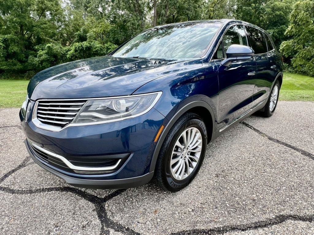 Used 2017 Lincoln MKX Select w/ Select Plus Package FWD image 1