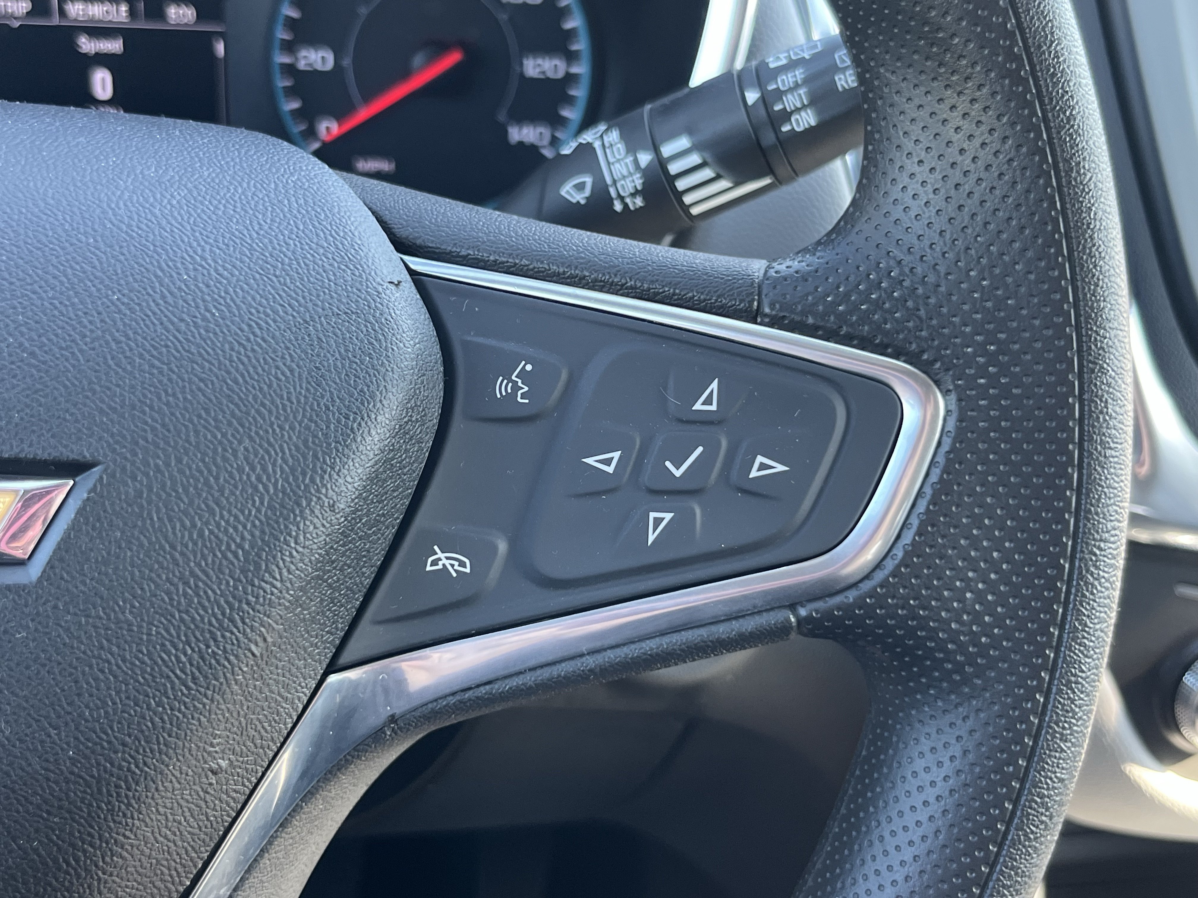 Used 2019 Chevrolet Equinox LS w/ LS Convenience Package AWD/4WD image 21