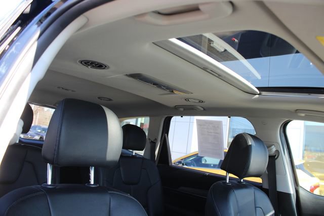 Used 2022 Kia Telluride EX w/ EX Premium Package image 35