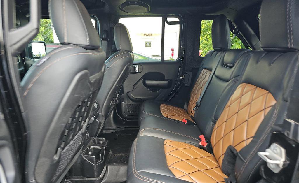 Used 2019 Jeep Wrangler Unlimited Rubicon AWD/4WD image 17