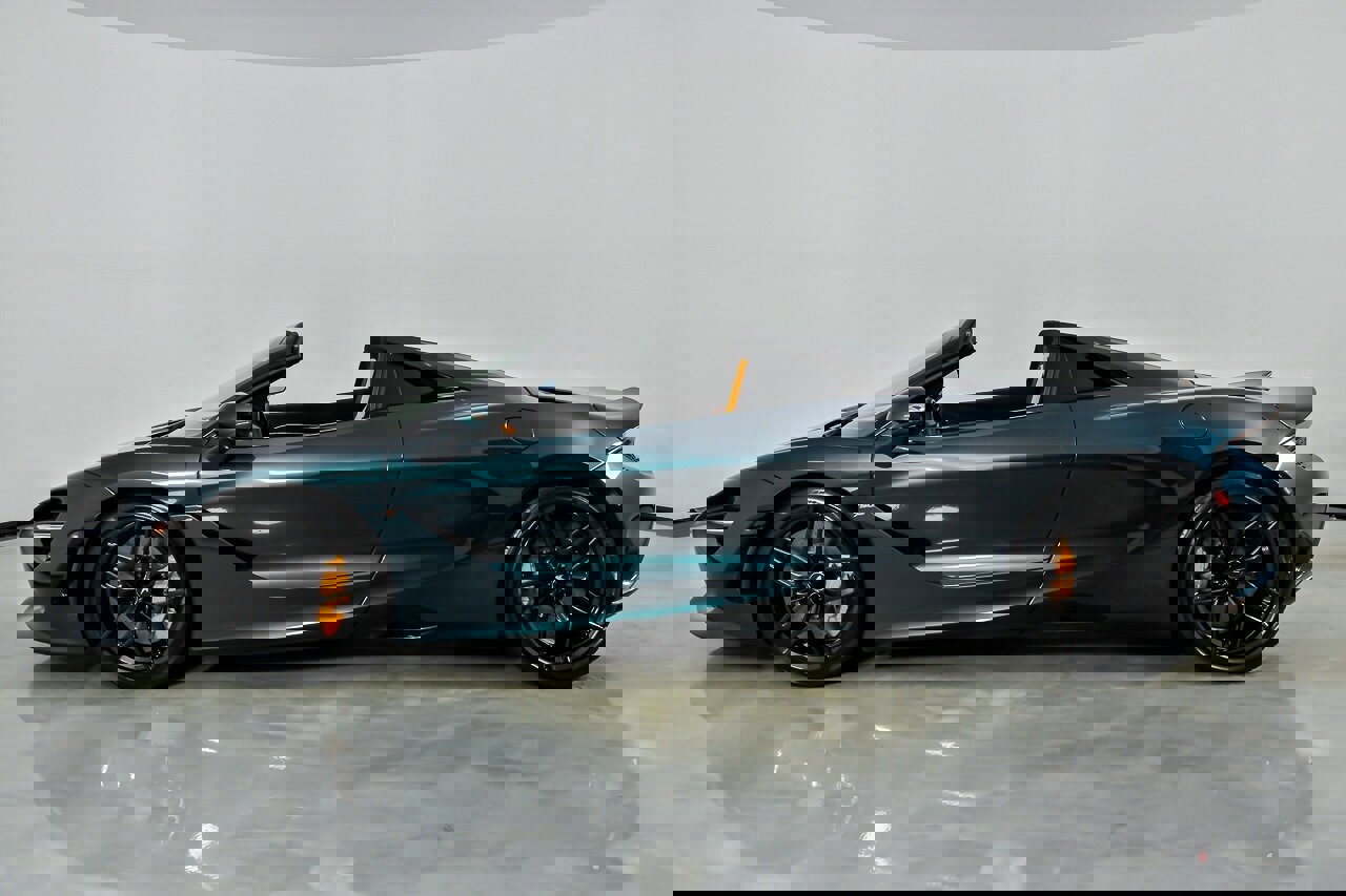 Used 2024 McLaren 750S Spider RWD image 8