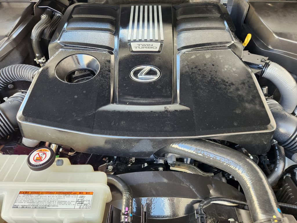 Used 2023 Lexus LX 600 4WD w/ Luxury Package image 35