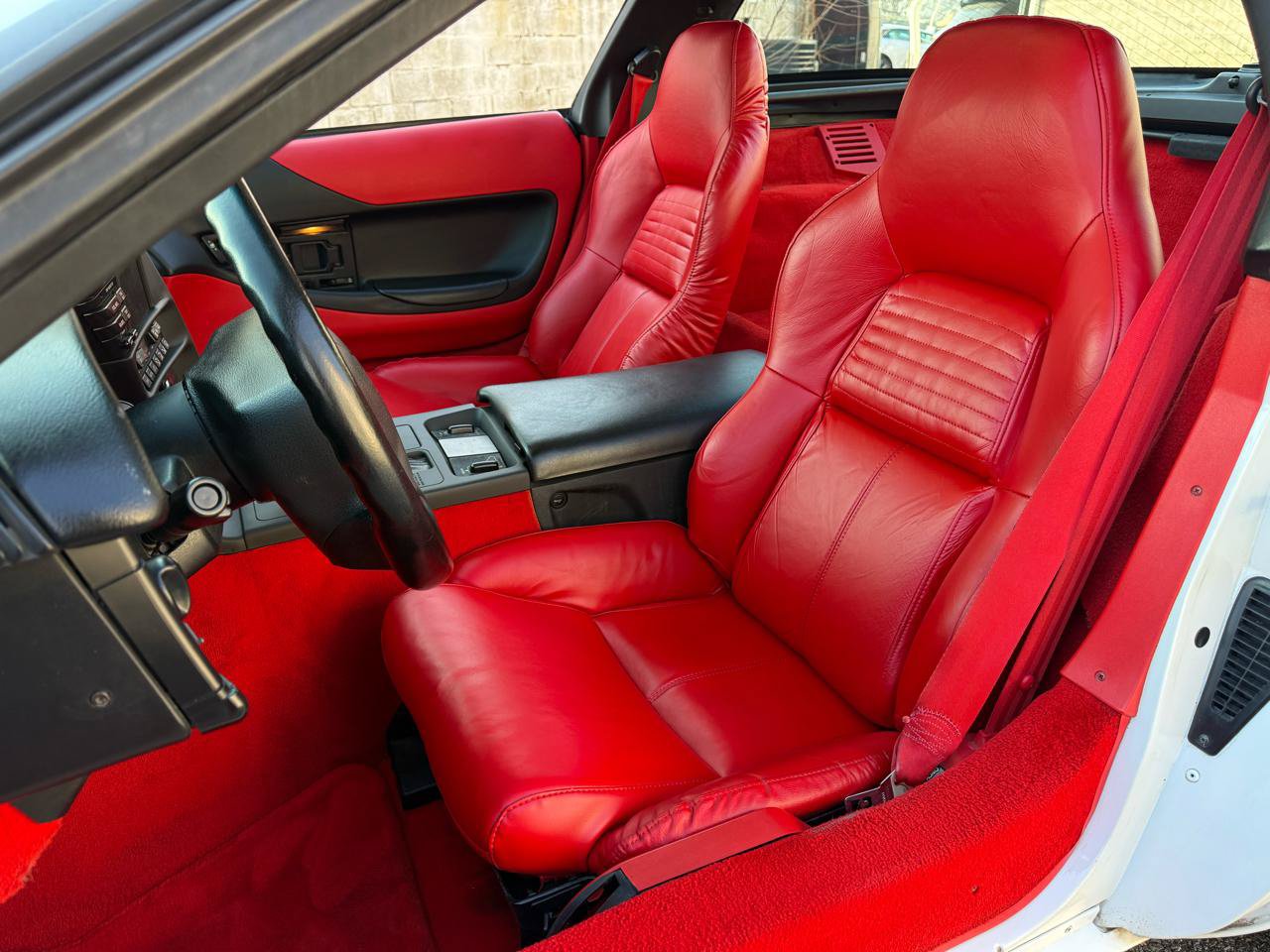 Used 1996 Chevrolet Corvette Coupe RWD image 2