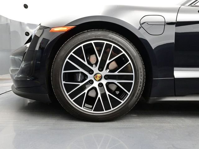 Certified 2024 Porsche Taycan w/ Premium Package image 6