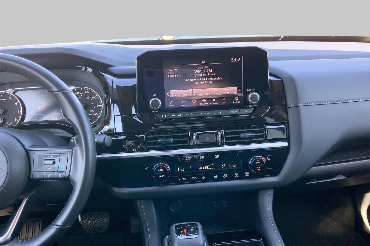 Used 2025 Nissan Pathfinder SV AWD/4WD image 7