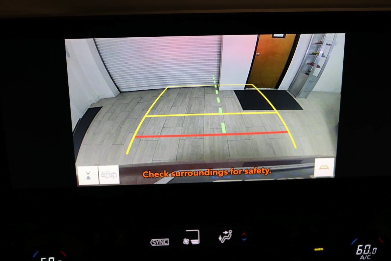 Used 2024 Toyota Grand Highlander AWD image 28