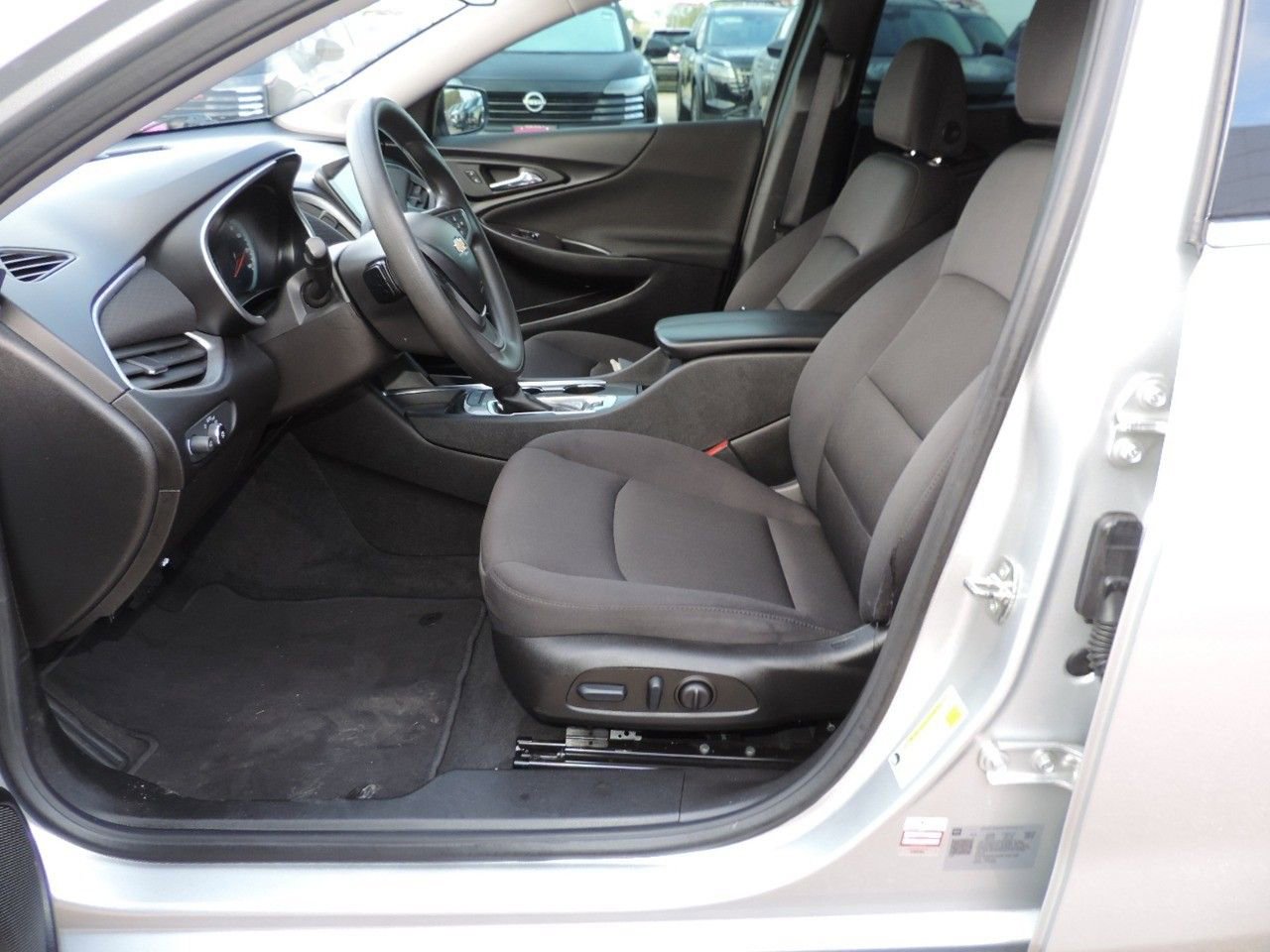 Used 2022 Chevrolet Malibu LT image 19
