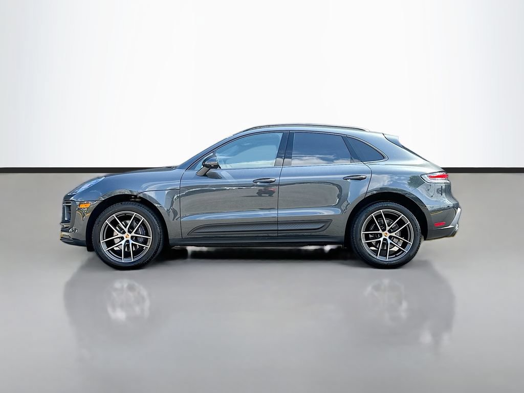 Used 2024 Porsche Macan w/ Premium Plus Package AWD/4WD image 2