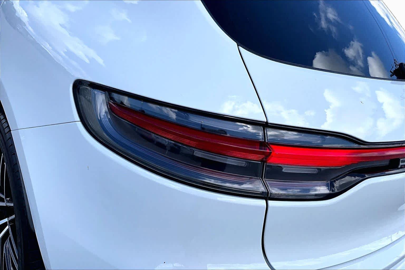 Used 2022 Porsche Macan S AWD/4WD image 29