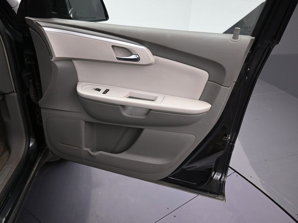 Used 2009 Chevrolet Traverse LT image 19