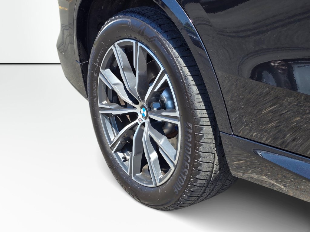 Used 2023 BMW X5 M50i w/ Executive Package AWD/4WD image 16