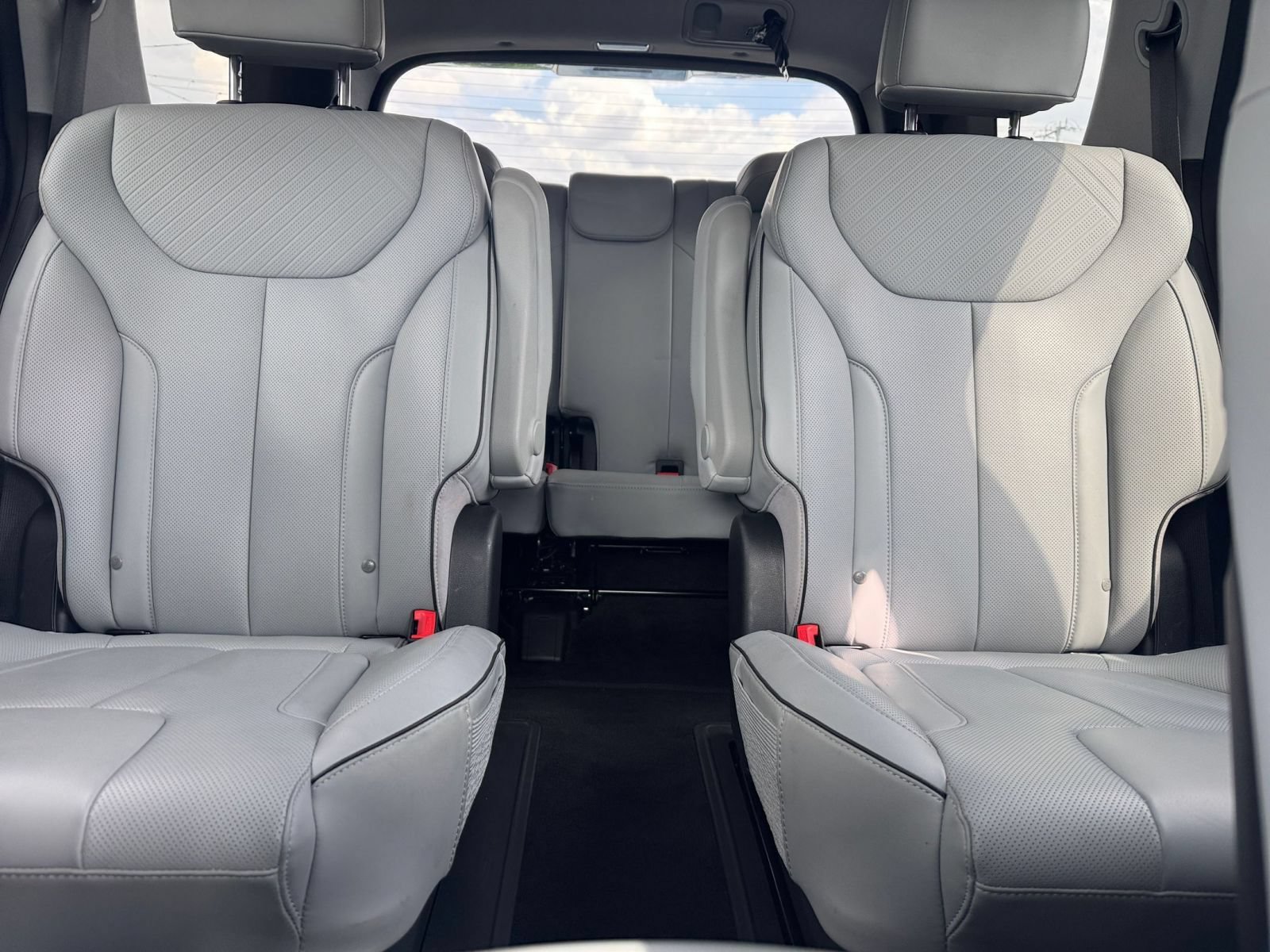 Used 2025 Hyundai Palisade SEL FWD image 41