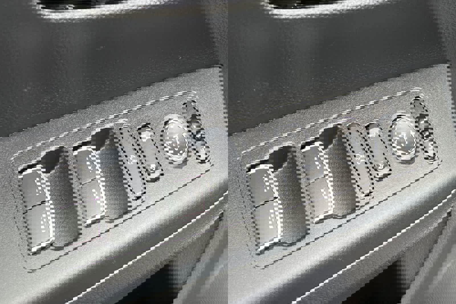 Used 2025 Honda CR-V EX-L image 13