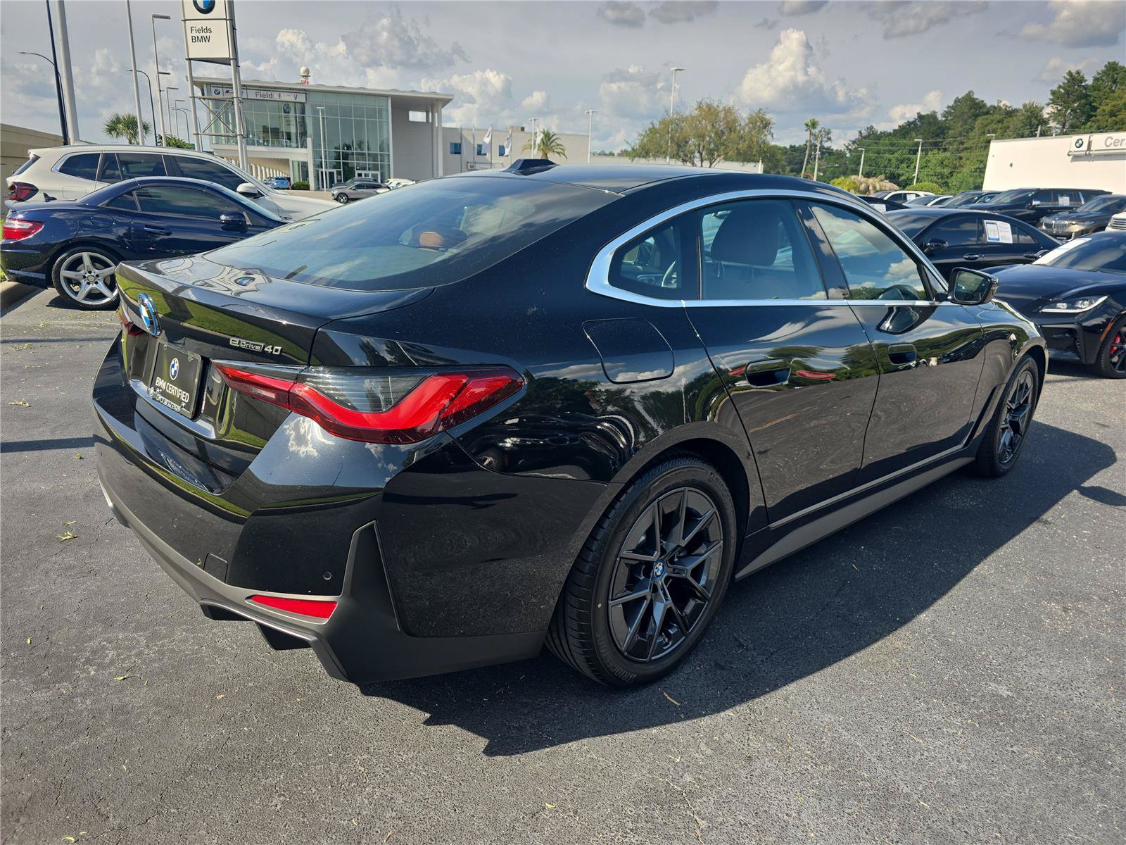 Used 2024 BMW i4 eDrive40 w/ Premium Package RWD image 2