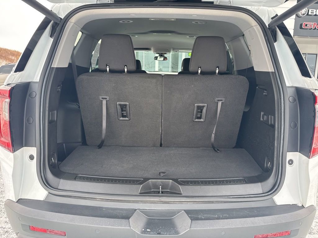 Used 2023 GMC Acadia AT4 w/ Trailering Package image 17