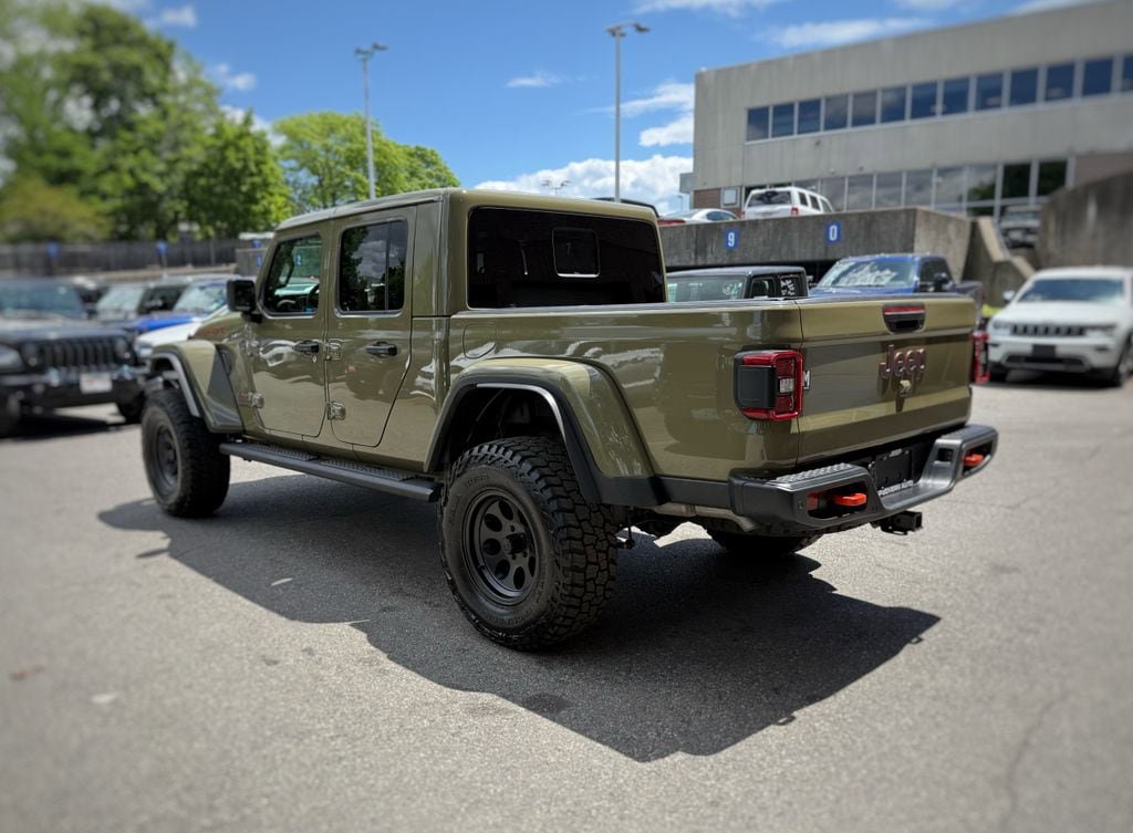 Used 2025 Jeep Gladiator Mojave w/ Safety Group AWD/4WD image 12