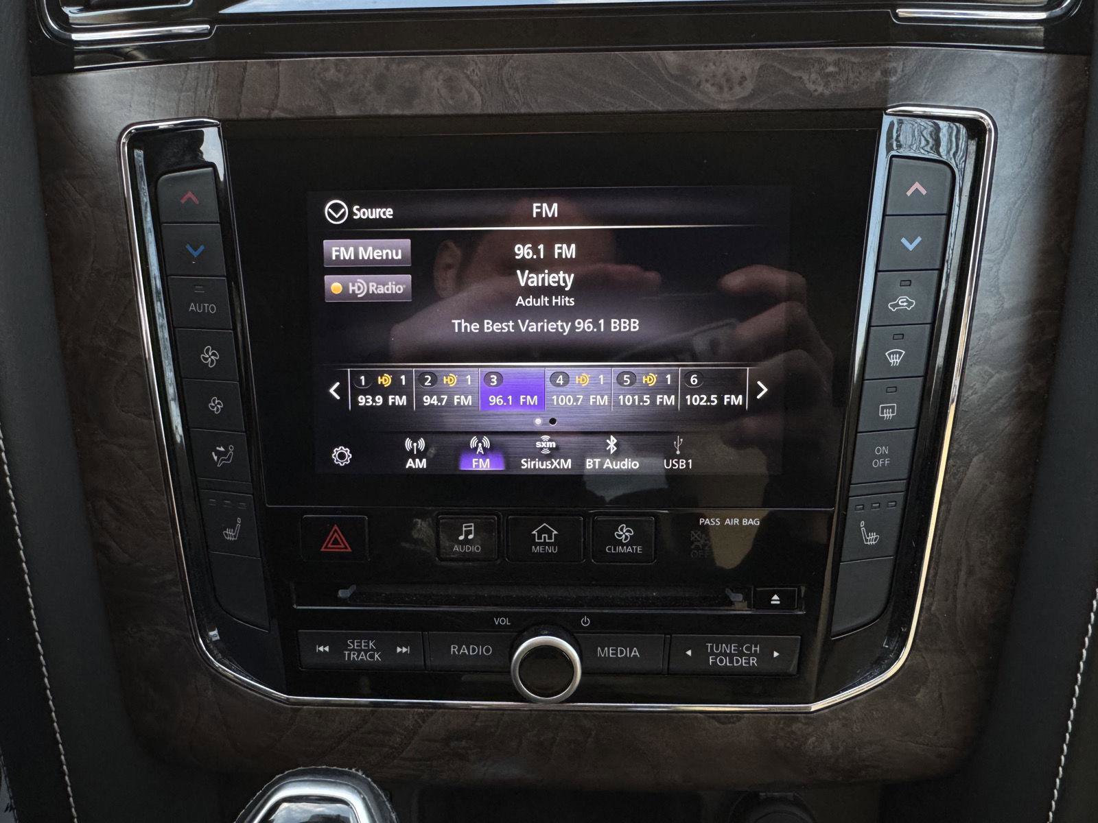 Used 2021 INFINITI QX80 Premium Select w/ All-Season Package image 24