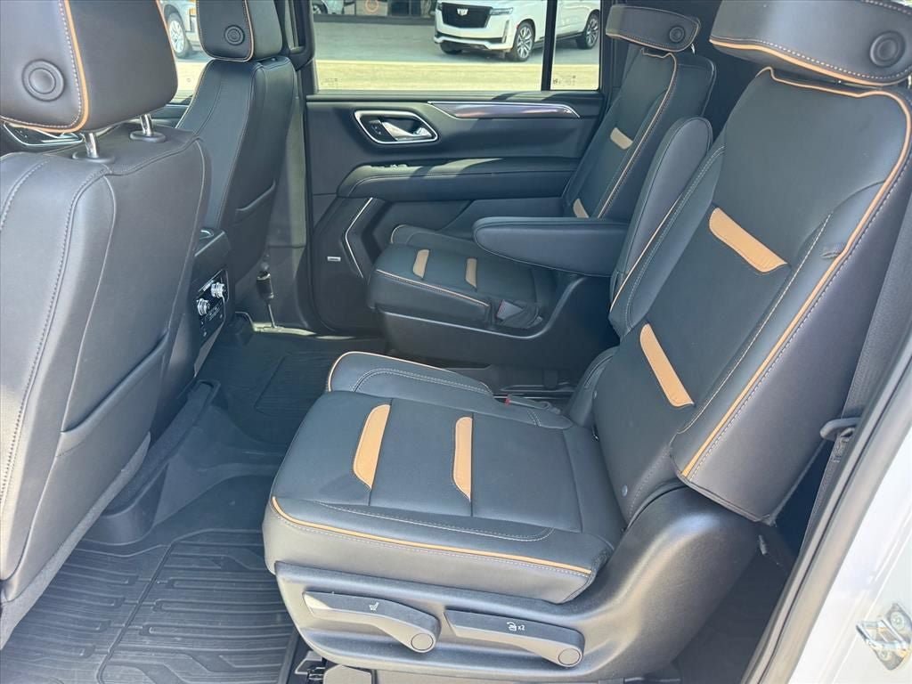 Used 2023 GMC Yukon XL AT4 w/ Technology Package AWD/4WD image 14