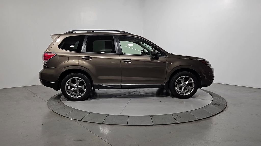 Used 2017 Subaru Forester 2.5i Touring w/ Popular Package #2 image 7