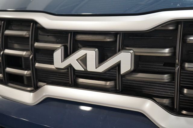 Used 2025 Kia Telluride S image 11