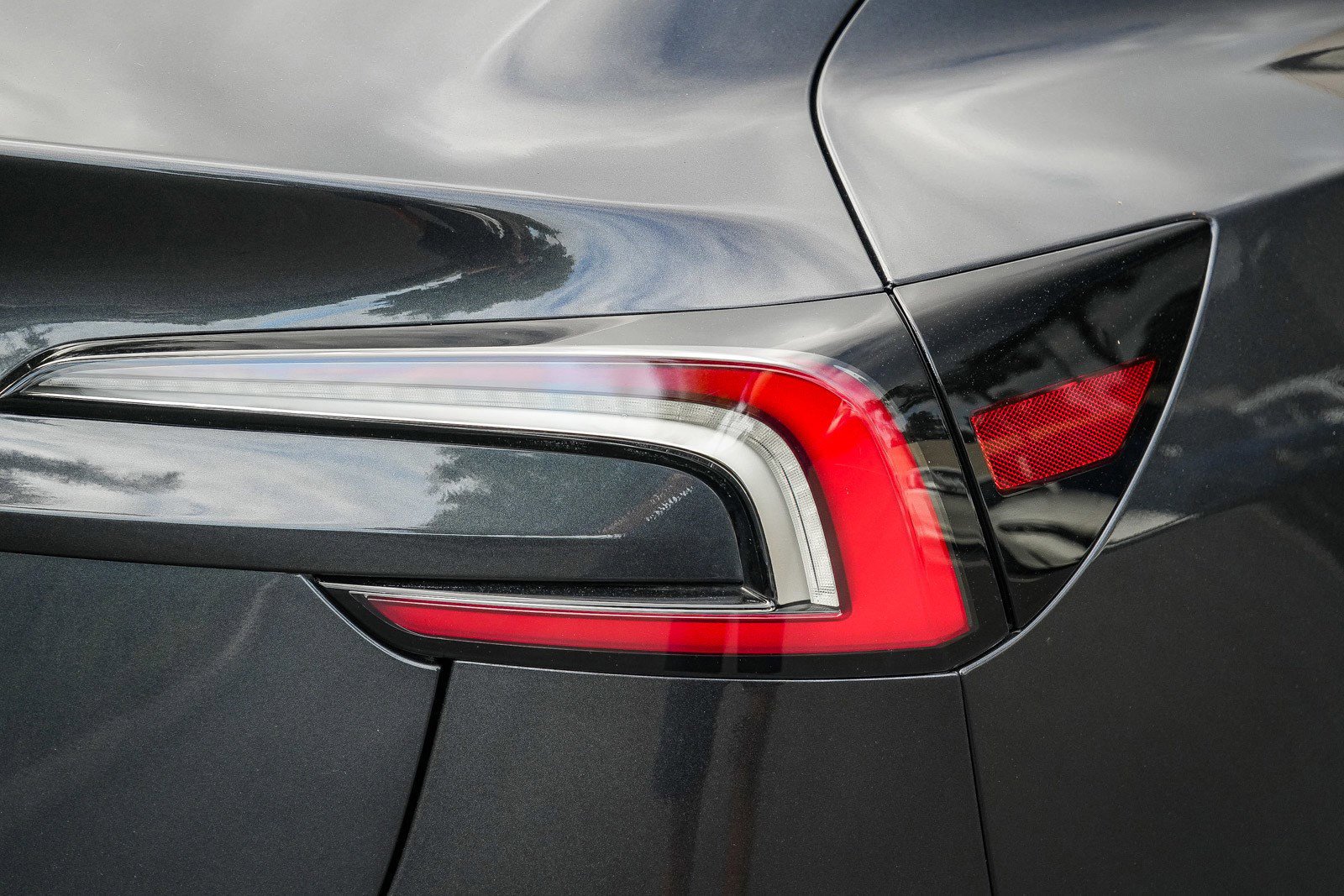 Used 2025 Tesla Model 3 Long Range RWD image 7