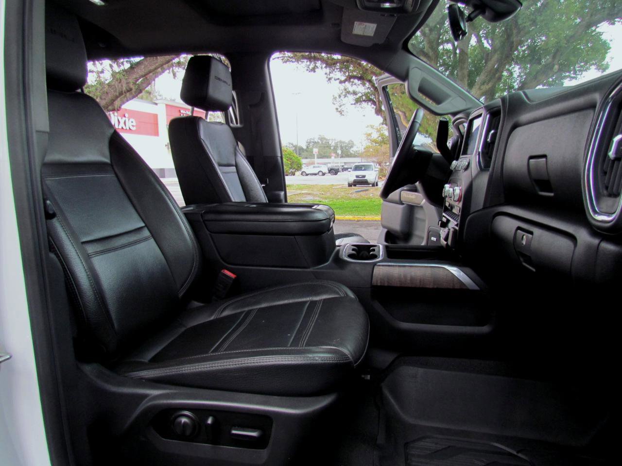 Used 2021 GMC Sierra 3500 Denali w/ Denali Ultimate Package image 26