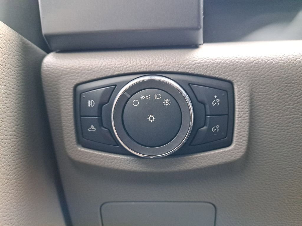 Used 2015 Ford F150 XLT w/ Trailer Tow Package image 24