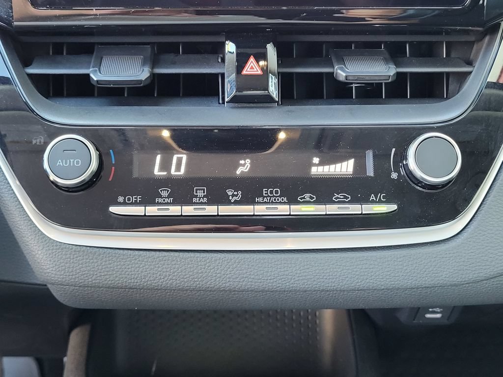 Used 2025 Toyota Corolla LE FWD image 19
