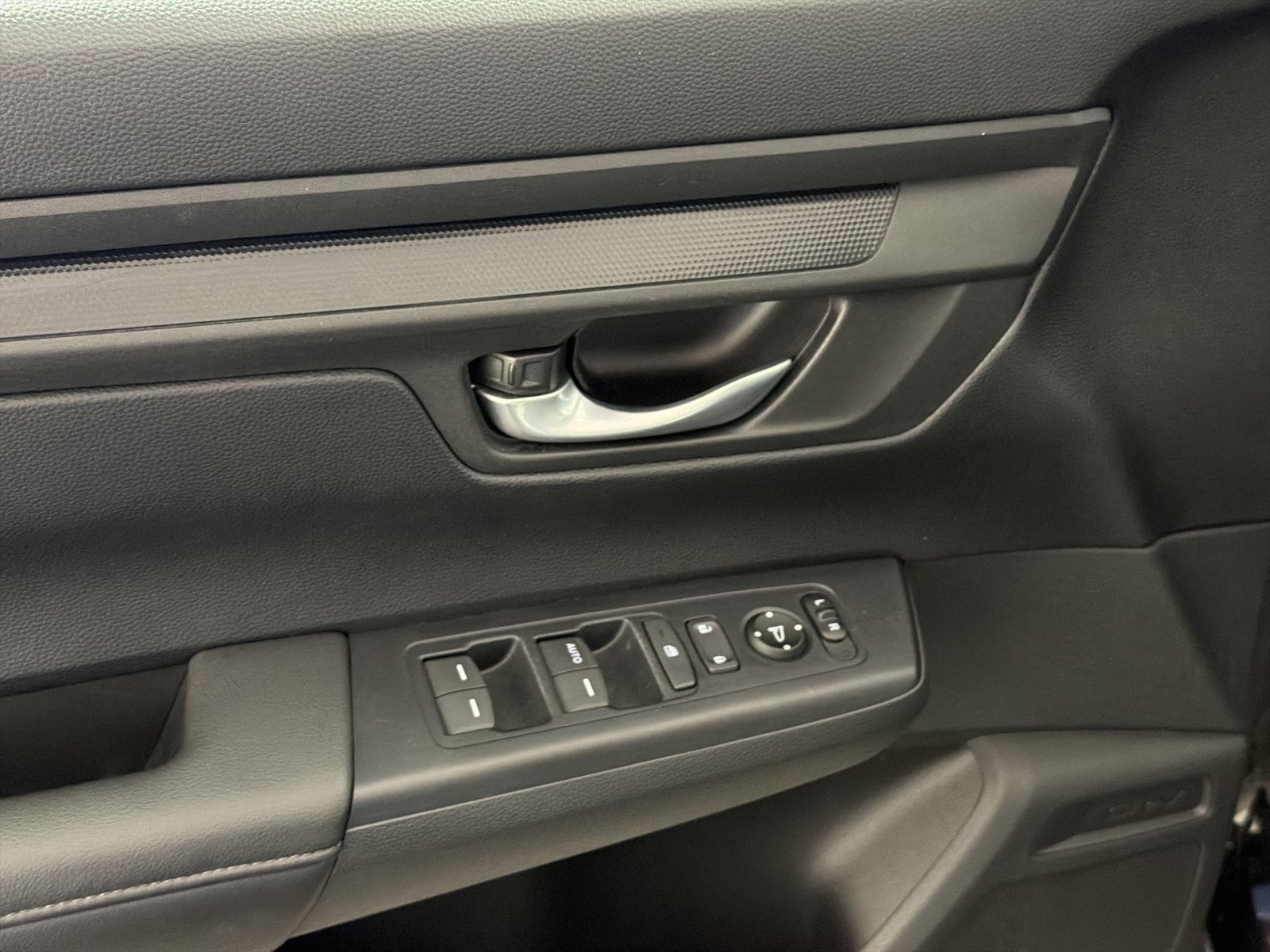 Used 2024 Honda CR-V LX image 15