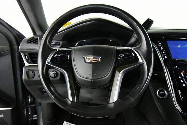 Used 2020 Cadillac Escalade Platinum AWD/4WD image 2