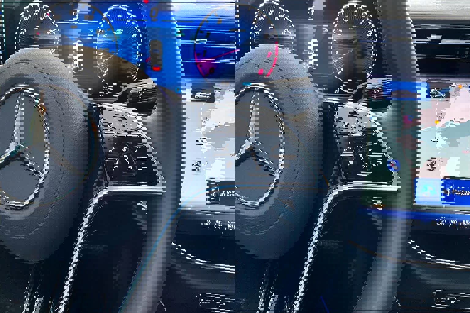 Used 2025 Mercedes-Benz E 350 Sedan image 24