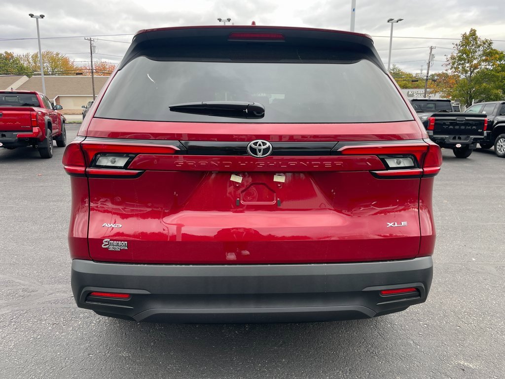 New 2026 Toyota Grand Highlander XLE image 4