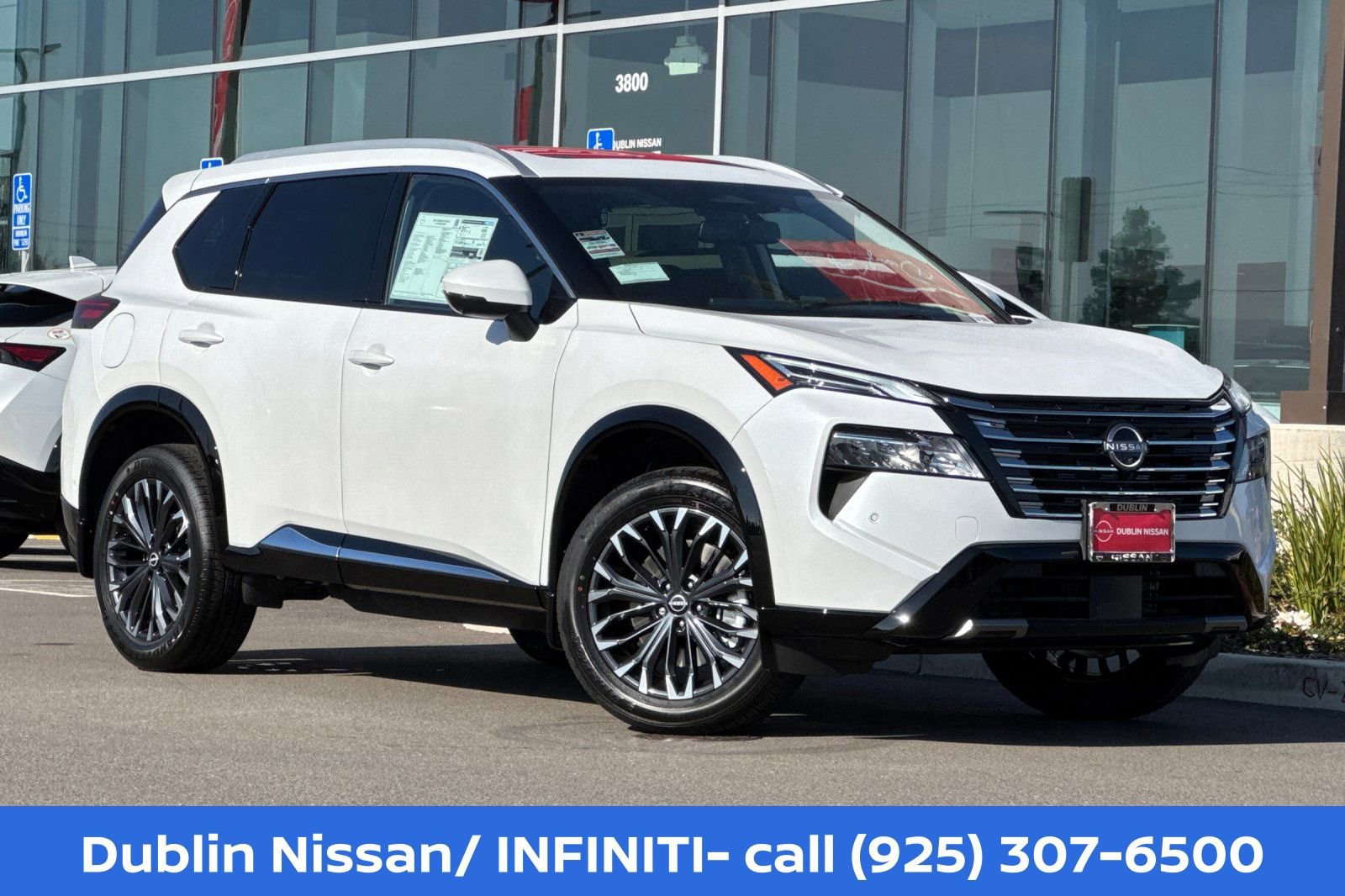 New 2026 Nissan Rogue Platinum w/ Tech Package AWD/4WD image 1