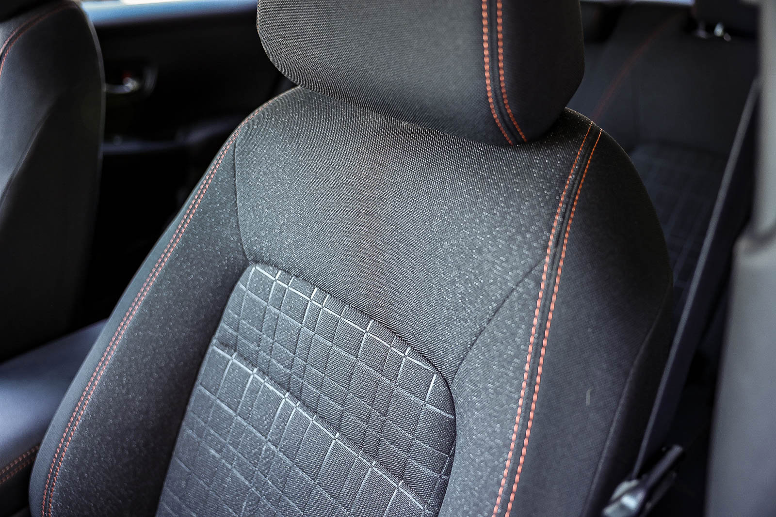 Used 2025 Honda HR-V Sport image 33