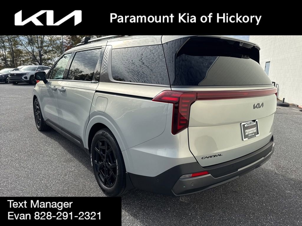 Used 2025 Kia Carnival SX Prestige image 8