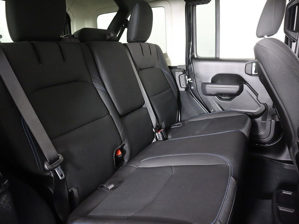Used 2022 Jeep Wrangler Unlimited Rubicon 4xe image 28