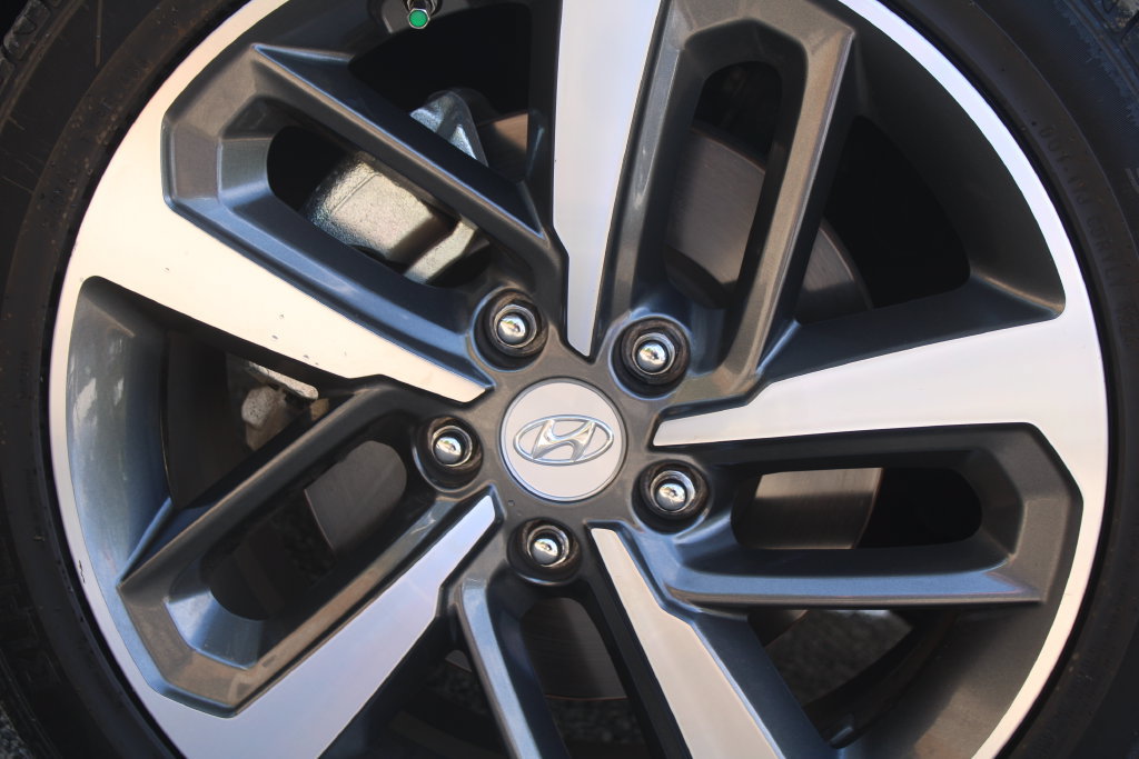 Used 2019 Hyundai Kona Ultimate FWD image 17