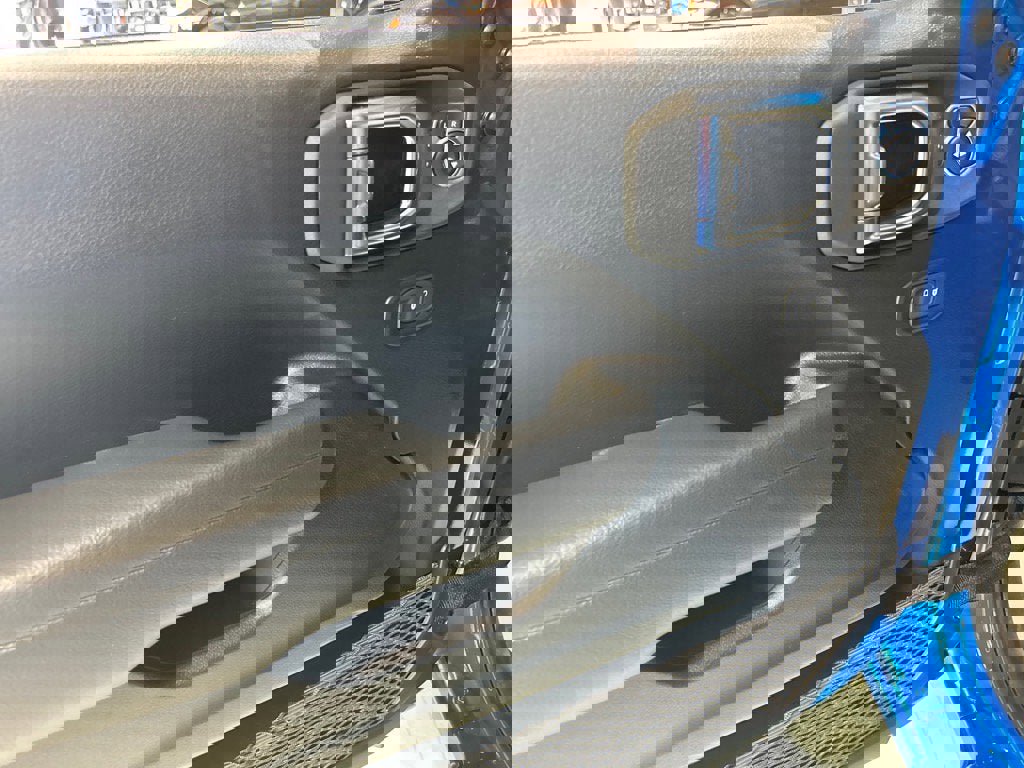 New 2025 Jeep Gladiator Sport image 9