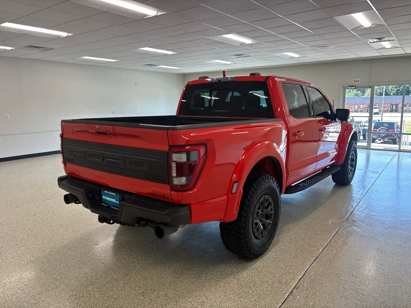 Used 2022 Ford F150 Raptor w/ Raptor 37 Performance Package AWD/4WD image 4