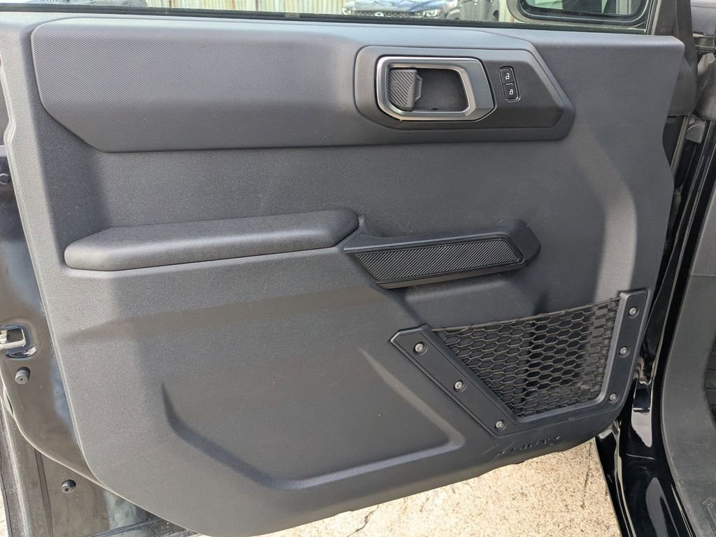 Used 2025 Ford Bronco Big Bend image 11