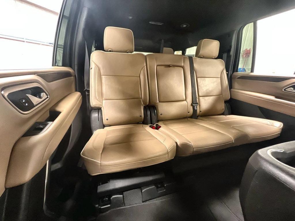 Used 2024 Chevrolet Suburban Premier RWD image 22