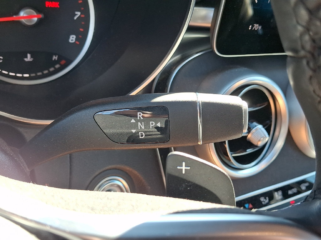 Used 2020 Mercedes-Benz GLC 300 4MATIC image 13
