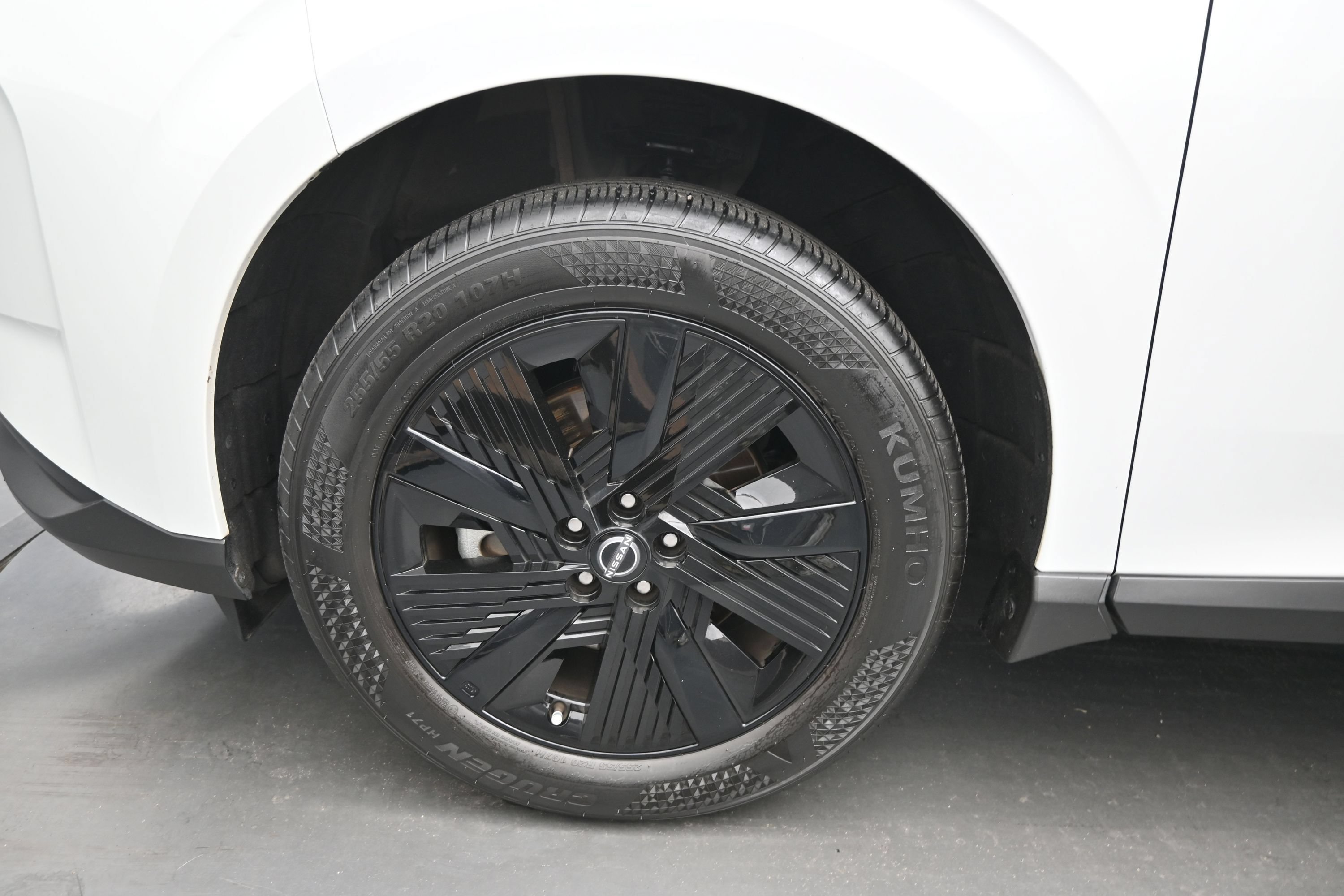 Used 2025 Nissan Murano SV FWD image 11