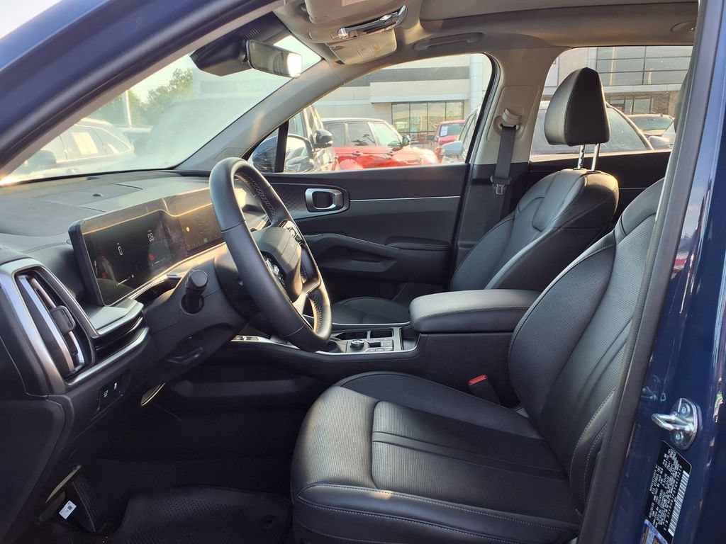 Certified 2026 Kia Sorento EX w/ EX Premium Package FWD image 16