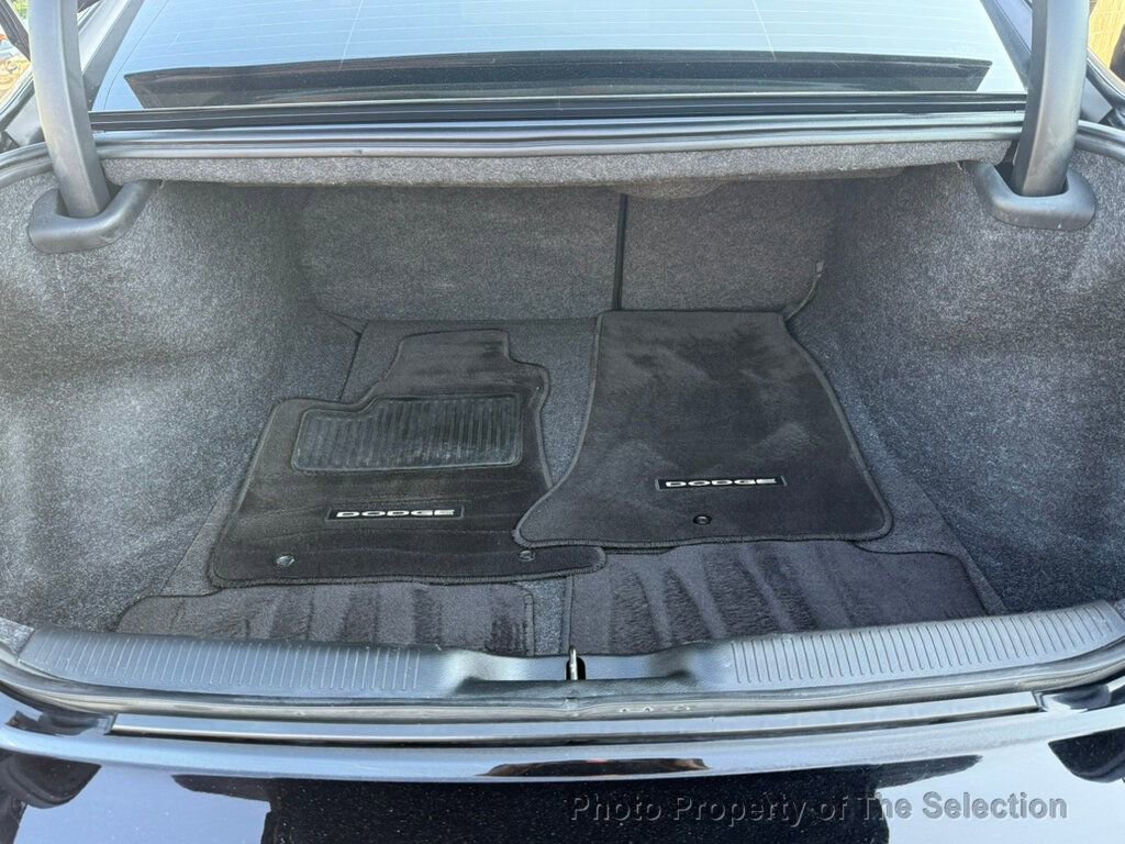 Used 2017 Dodge Charger SE w/ Blacktop Package image 32