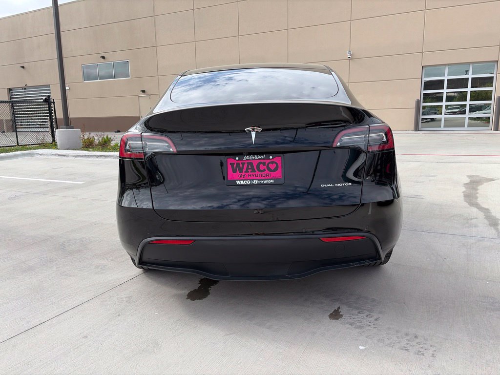 Used 2022 Tesla Model Y Long Range AWD/4WD image 11