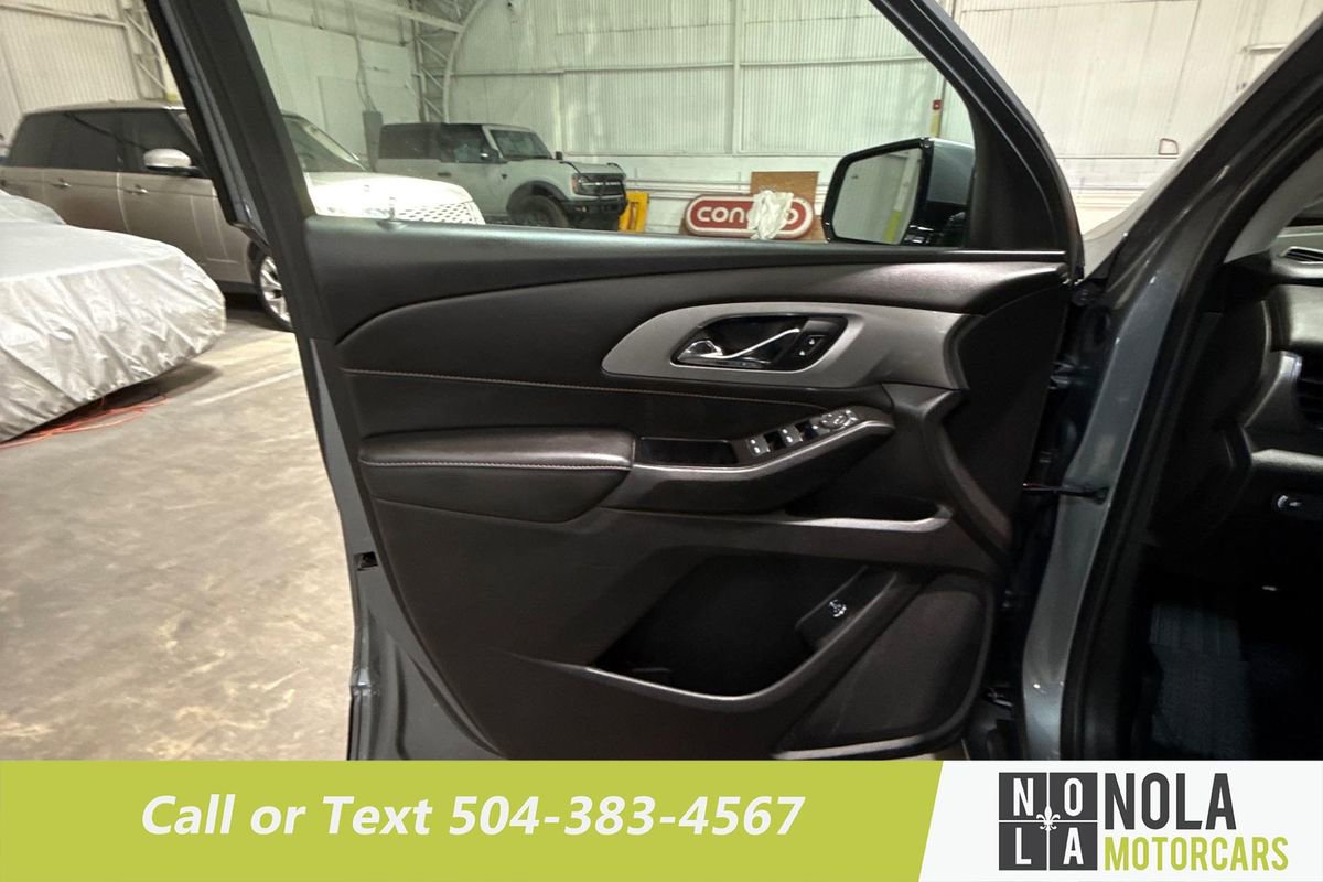 Used 2020 Chevrolet Traverse LT image 15