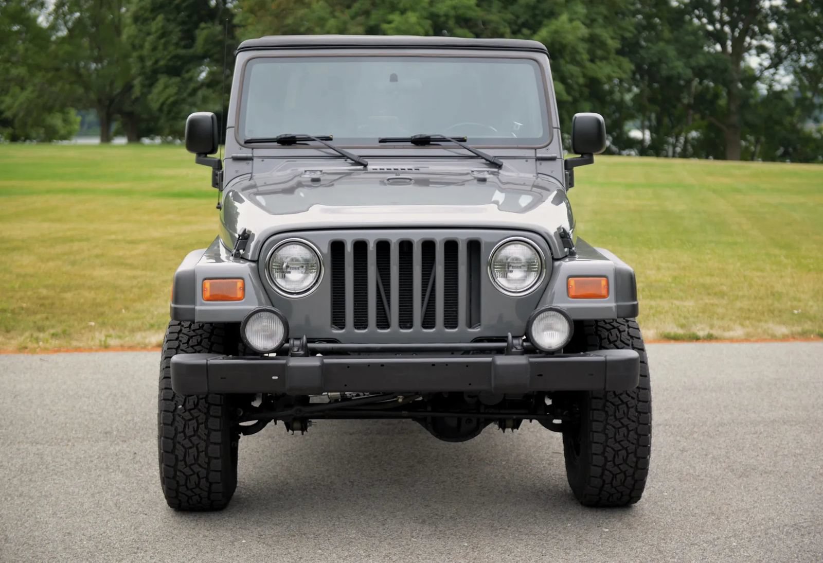 Used 2004 Jeep Wrangler 4WD w/ 30" Tire & Wheel Group image 12